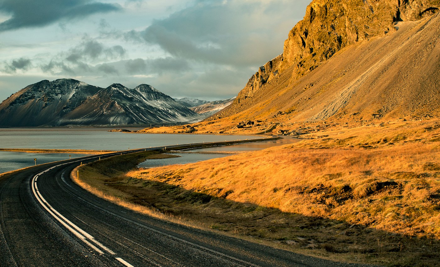 Hlykkjóttur fjallvegur á Austfjörðum á Íslandi